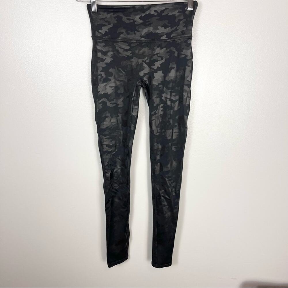 Spanx Camo Leggings Women’s Activewear Pants size S Black
